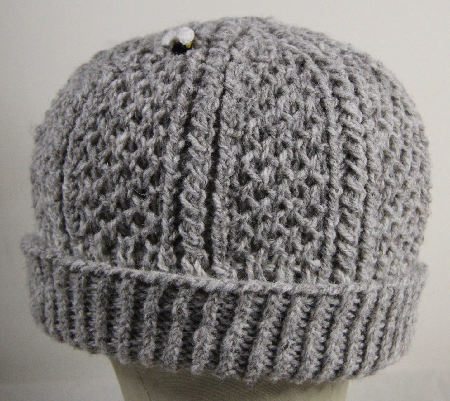 Siaban's Bunnet - Uist Cheviot & Lunan Farm Cashmere- Small Batch Scottish Yarn
